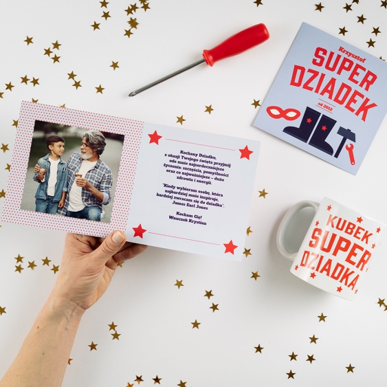 Hrnek, Kolekce superhrdinů a dědečka
