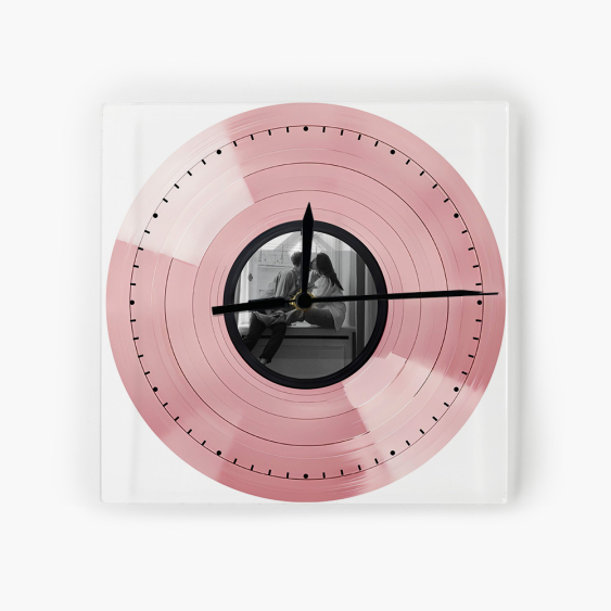 Hodiny, Růžový vinyl