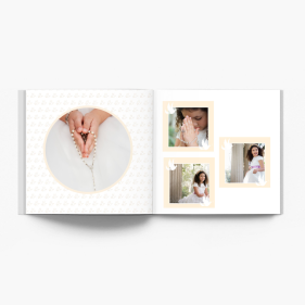 V bílé fotokniha, 25x25 cm